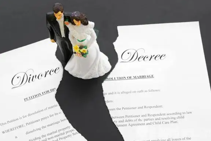 涉外婚姻有离婚冷静期吗?涉外婚姻离婚财产怎样分割?