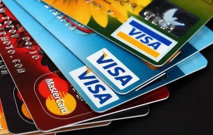 信用卡逾期三个月会有什么后果?信用卡逾期利息怎么算?