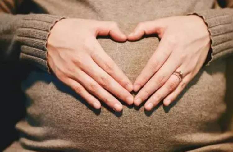 怀孕期间女职工如何维护自己的权益？